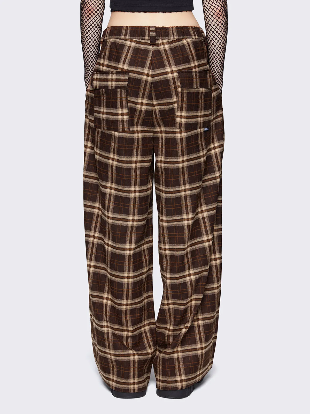 Certainly! Heres an optimized title for the product:

Mens Stylish Hari Plaid Grandpa Pants - Classic Comfortable Trousers for Timeless Fashion