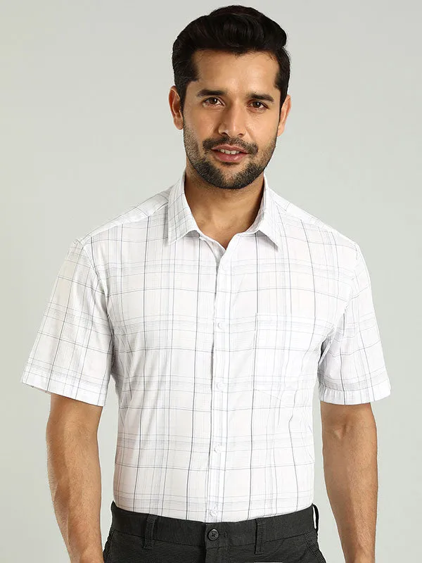 Men Checked Half Sleeve Cotton Blend Shirt